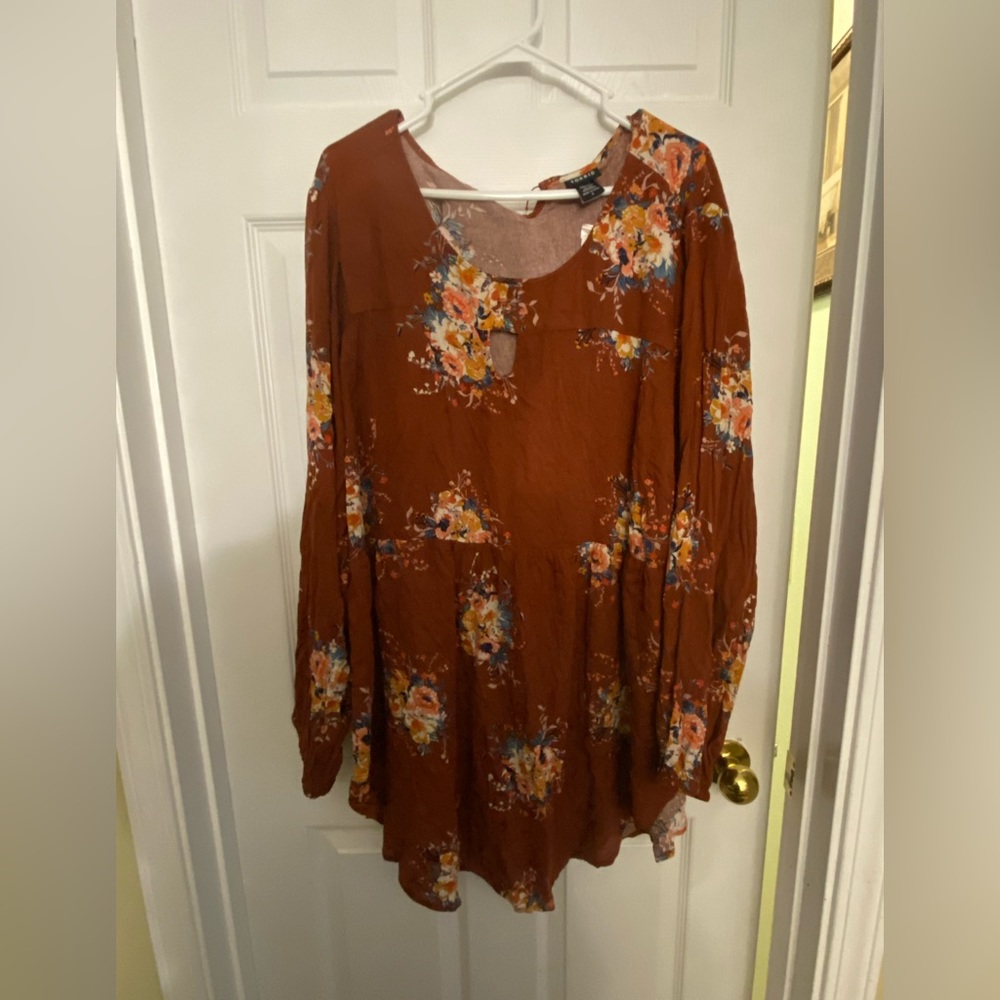Torrid Size 4 Flower Tunic